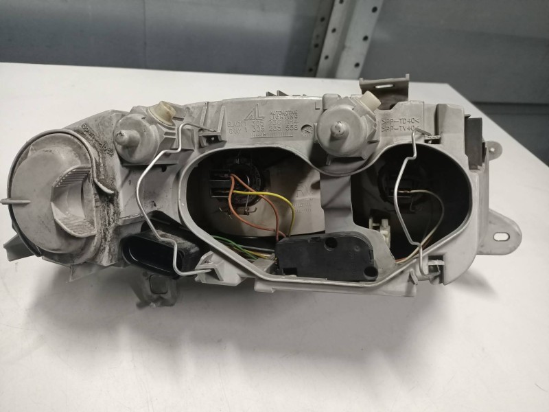 Recambio de faro izquierdo para alfa romeo 147 (190) 1.9 jtd distinctive referencia OEM IAM 0301186201 468261960 