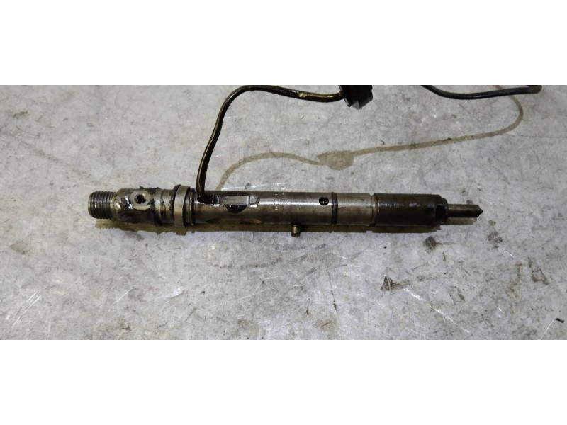Recambio de inyector para volkswagen passat berlina (3b3) v6 tdi executive referencia OEM IAM 059130201 0432133818 