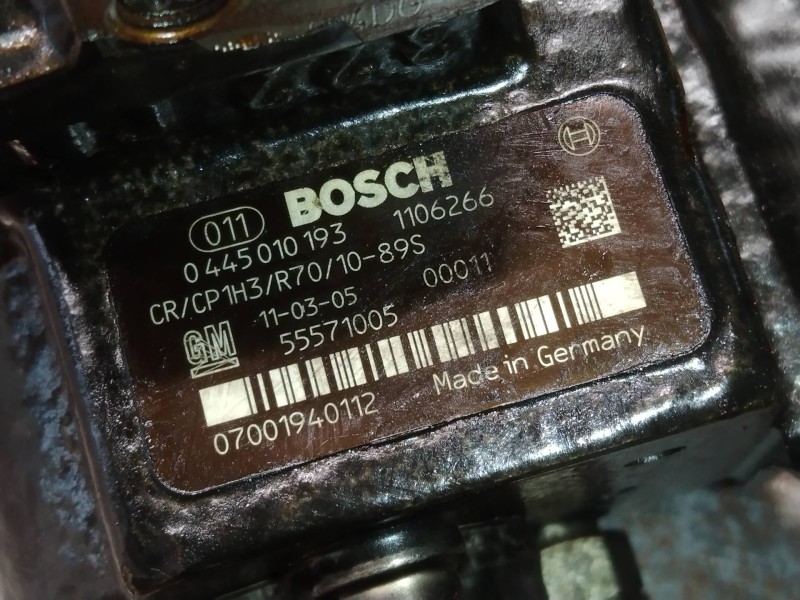 Recambio de bomba inyeccion para opel insignia berlina edition referencia OEM IAM 0445010193 55571005 