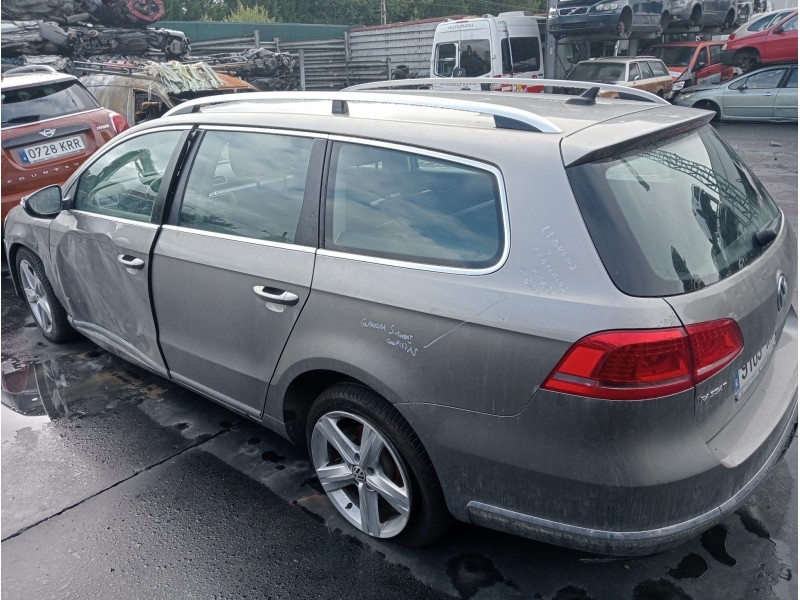 volkswagen passat variant (365) del año 2014