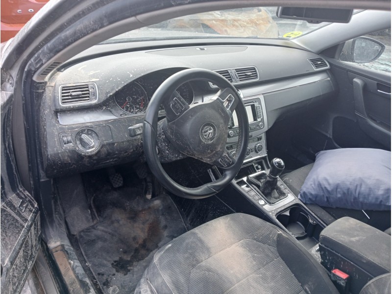 volkswagen passat variant (365) del año 2014