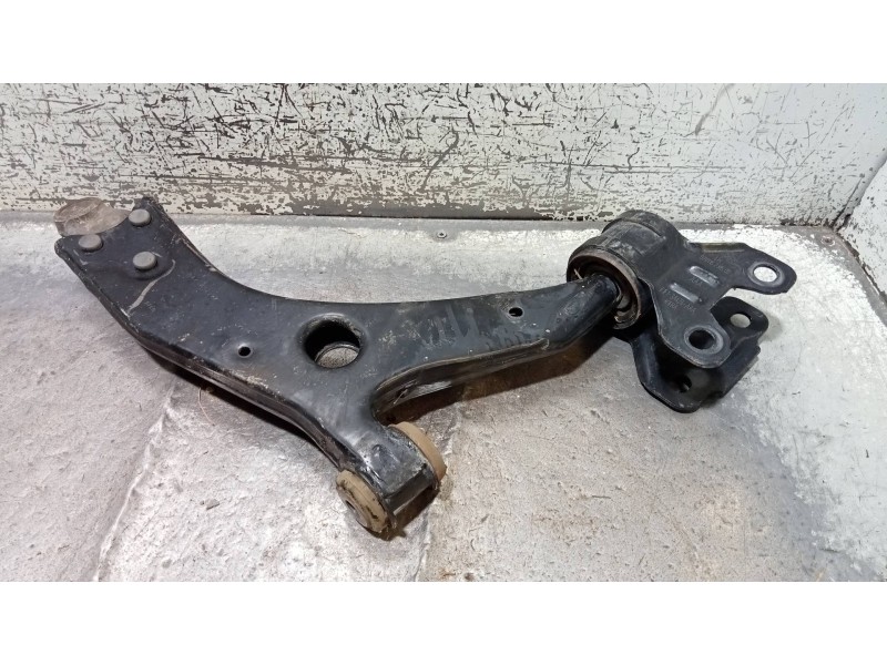 Recambio de brazo suspension inferior delantero izquierdo para ford focus lim. titanium referencia OEM IAM   