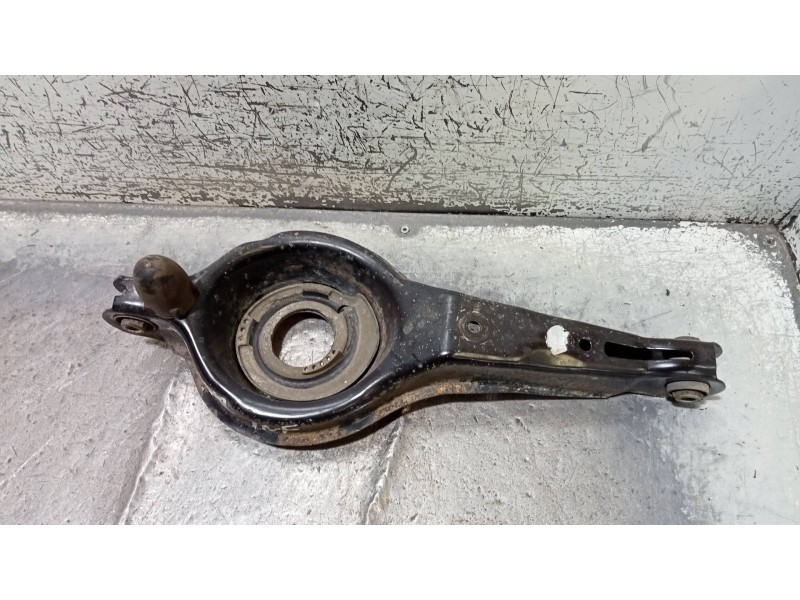 Recambio de brazo suspension inferior trasero derecho para ford focus lim. titanium referencia OEM IAM   