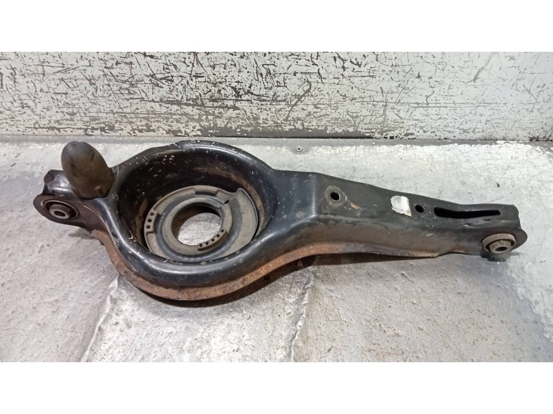 Recambio de brazo suspension inferior trasero izquierdo para ford focus lim. titanium referencia OEM IAM   