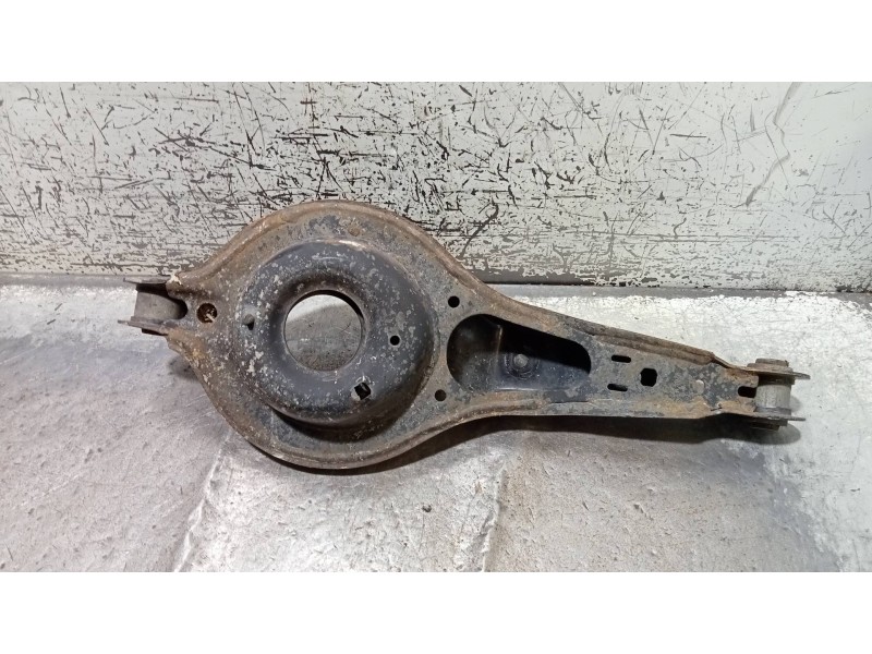 Recambio de brazo suspension inferior trasero izquierdo para ford focus lim. titanium referencia OEM IAM   