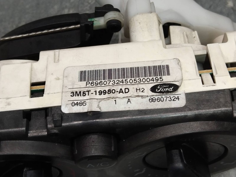 Recambio de mando calefaccion / aire acondicionado para ford focus berlina (cap) ghia referencia OEM IAM 3M5T19980AD  