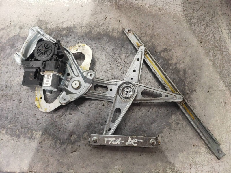 Recambio de elevalunas trasero derecho para renault scenic iii authentique referencia OEM IAM 827303178R 915947200 916836200