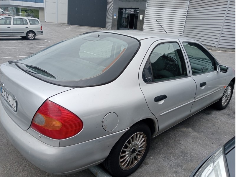 ford mondeo berlina (gd) del año 1999