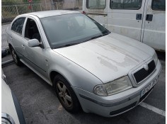 skoda octavia berlina (1u2) del año 2001