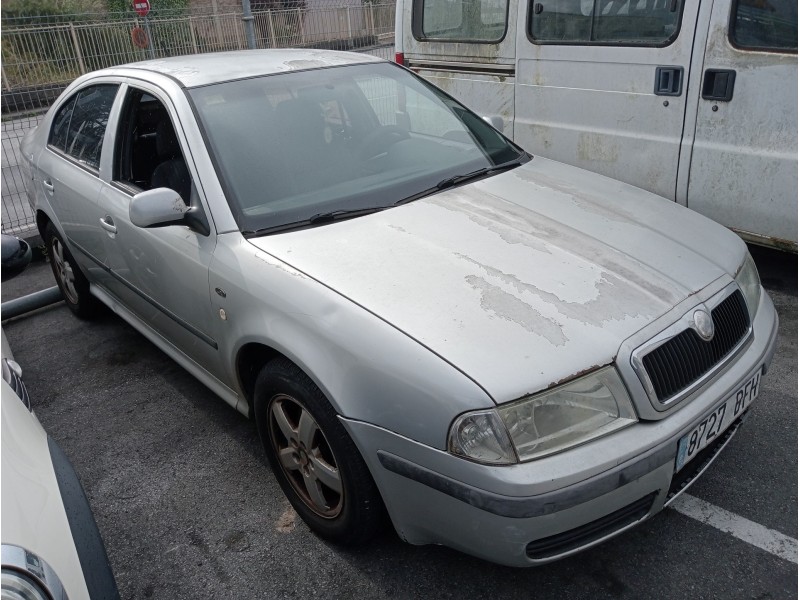 skoda octavia berlina (1u2) del año 2001