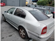 skoda octavia berlina (1u2) del año 2001 2