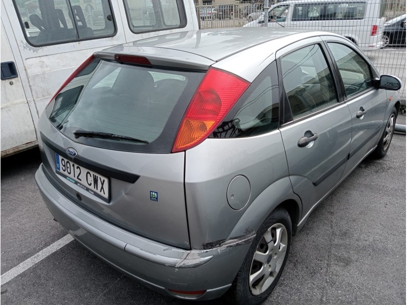 ford focus berlina (cak) del año 2004