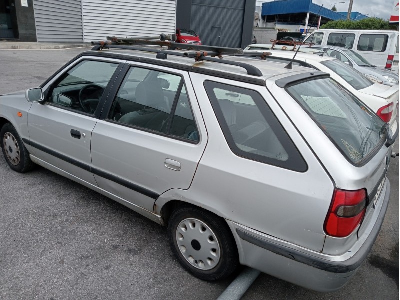 skoda felicia combi ( 795) del año 2000