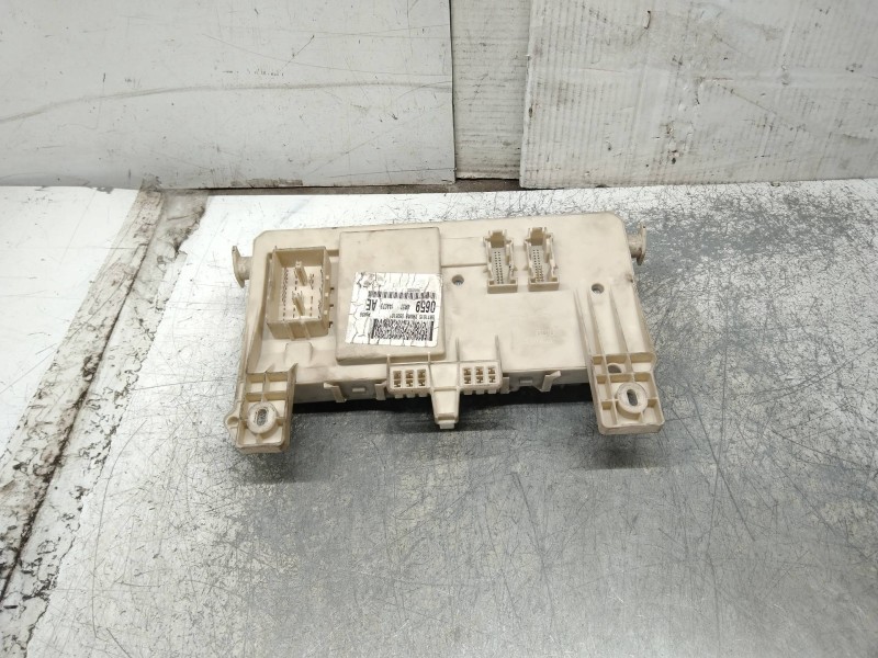 Recambio de caja reles / fusibles para ford focus berlina (cap) ghia referencia OEM IAM 4M5T14A073AE  