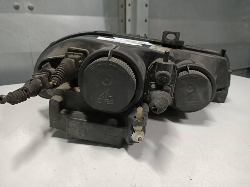 Recambio de faro izquierdo para alfa romeo 156 (116) 1.9 jtd progression referencia OEM IAM 60620135  