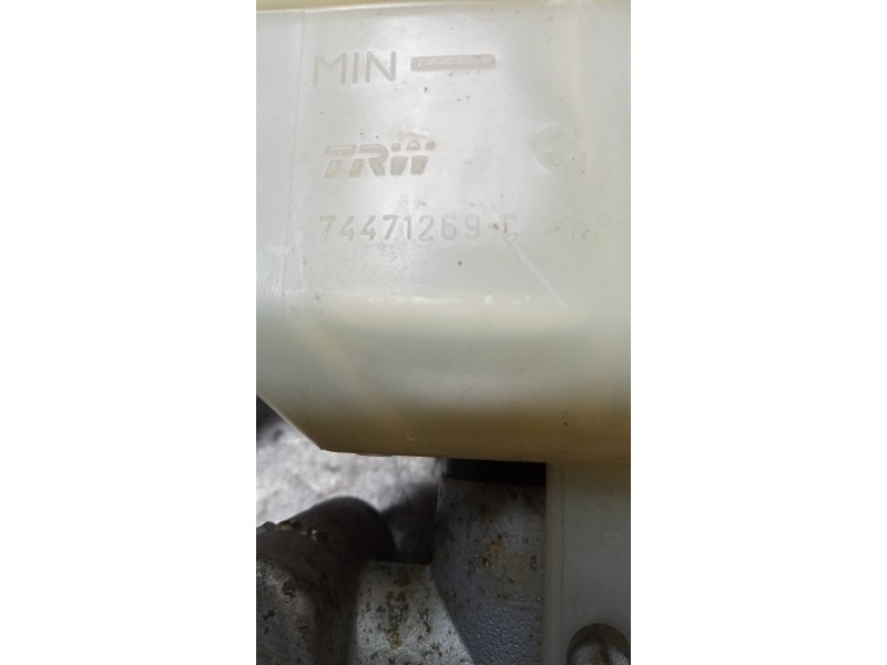 Recambio de bomba freno para land rover range rover sport v6 td hse referencia OEM IAM 74471269C  