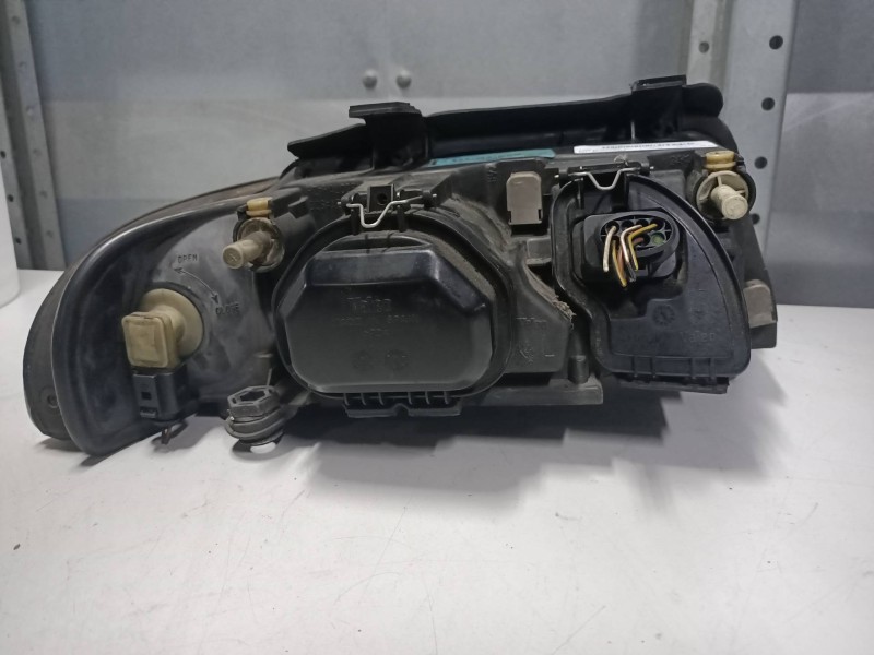 Recambio de faro izquierdo para audi a4 berlina (b5) 2.4 quattro referencia OEM IAM 8D0941003AK 8930037 