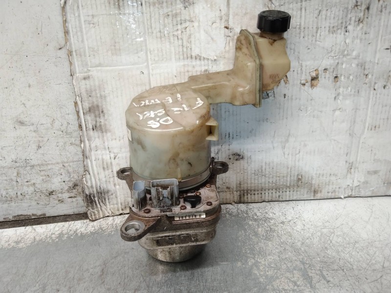 Recambio de bomba direccion para ford fiesta (cbk) ghia referencia OEM IAM 5S613K514AG  