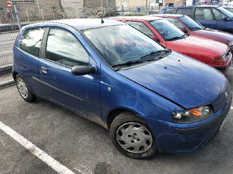 fiat punto berlina (188) del año 2000