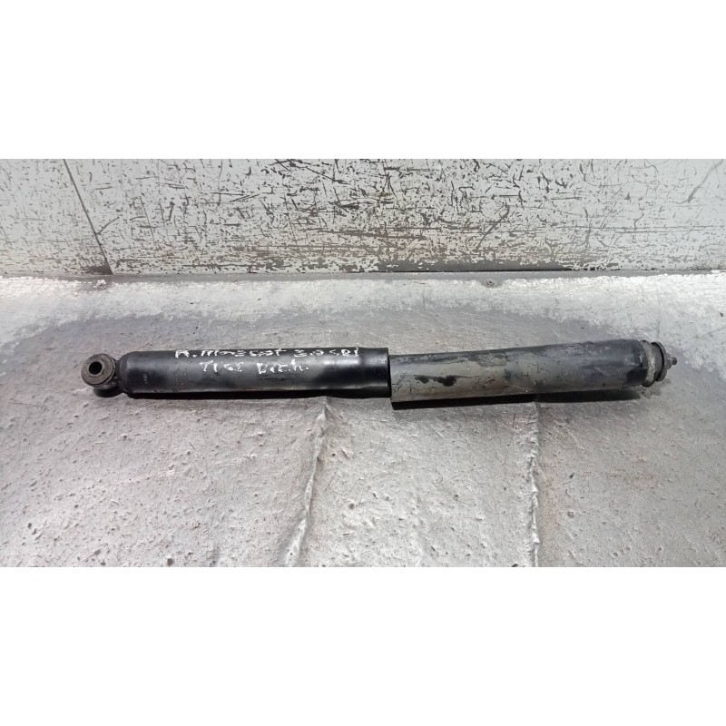 Recambio de amortiguador trasero derecho para renault mascott fg 160. 35/55/65 cabina individual referencia OEM IAM 5010557381B 