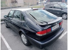 saab 9-3 berlina del año 2001 2
