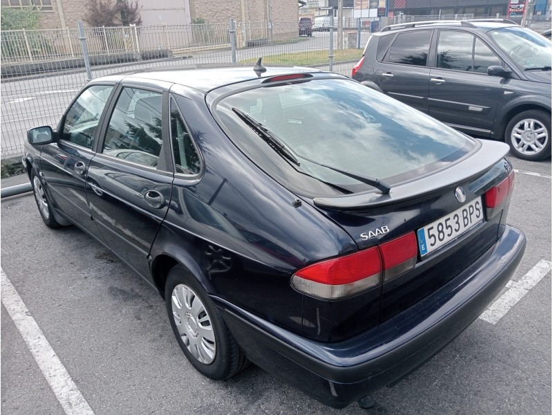 saab 9-3 berlina del año 2001