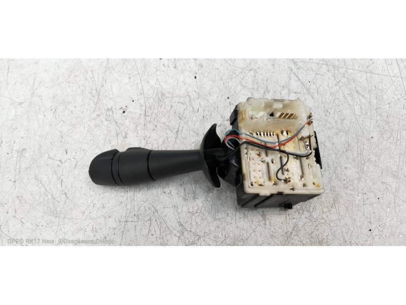 Recambio de mando limpia para renault clio iv dynamique referencia OEM IAM 255675887R  