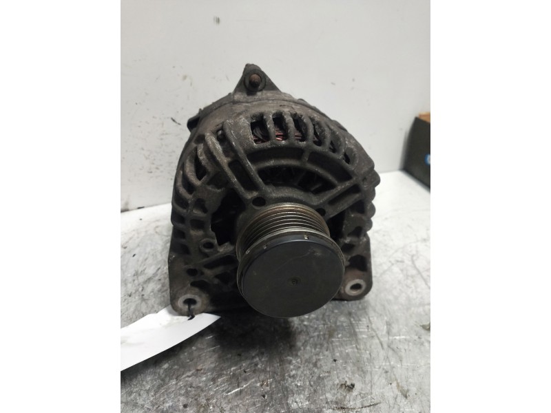 Recambio de alternador para renault clio iii confort expression referencia OEM IAM 0124425024  