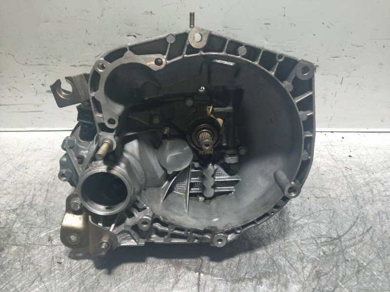 Recambio de caja cambios para fiat punto berlina (188) 1.9 diesel eco referencia OEM IAM 1423 8172675 