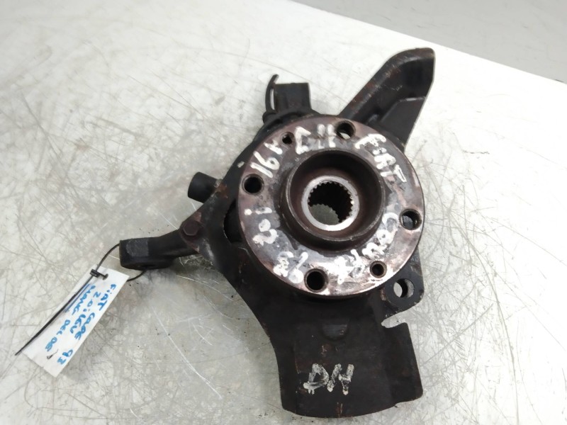 Recambio de mangueta delantera derecha para fiat coupe (175) 2.0 16v referencia OEM IAM   