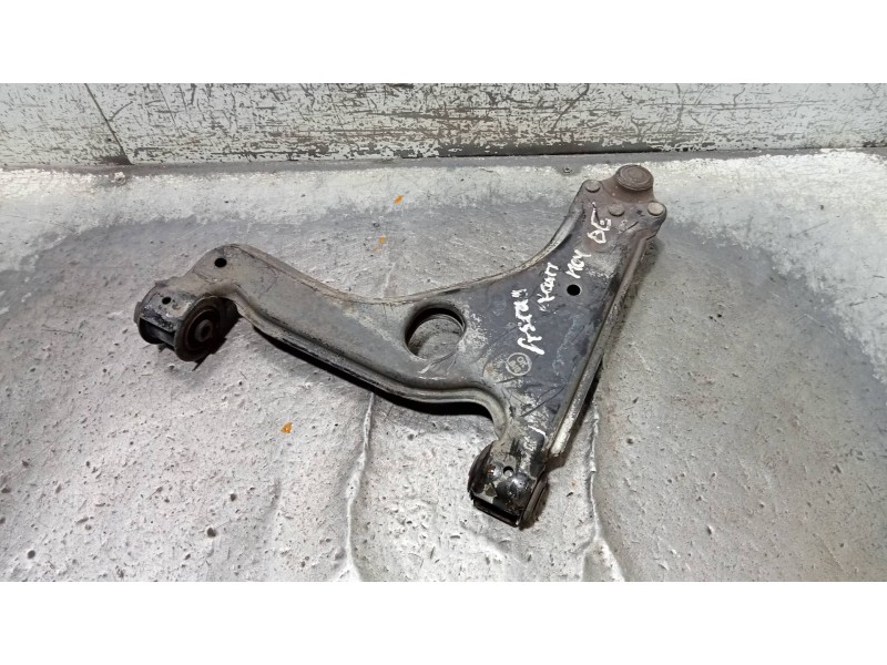 Recambio de brazo suspension inferior delantero derecho para opel astra gtc 1.9 cdti referencia OEM IAM   