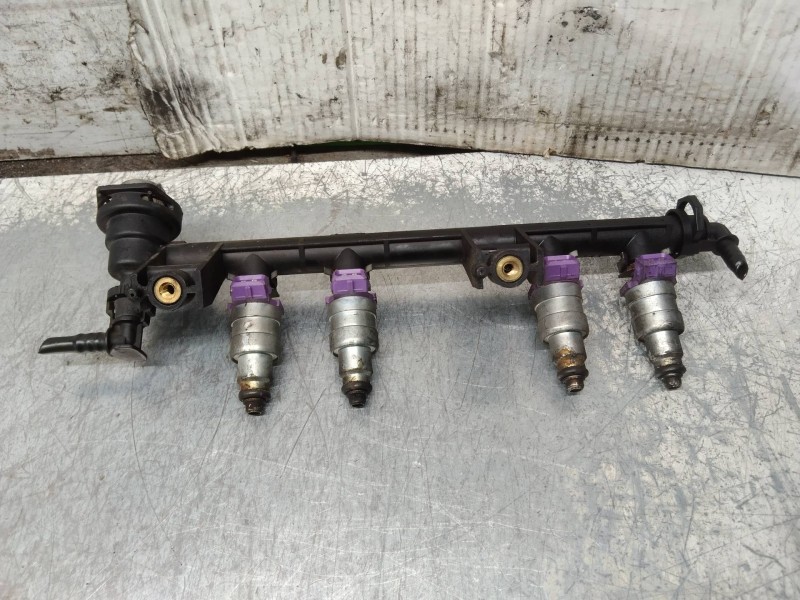 Recambio de rampa inyectora para renault twingo (co6) 1.2 privilege (c068/6c/6d) referencia OEM IAM 7700109066 7700108667 