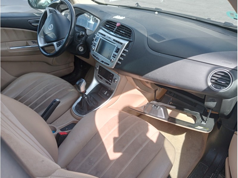 lancia delta (181) del año 2010