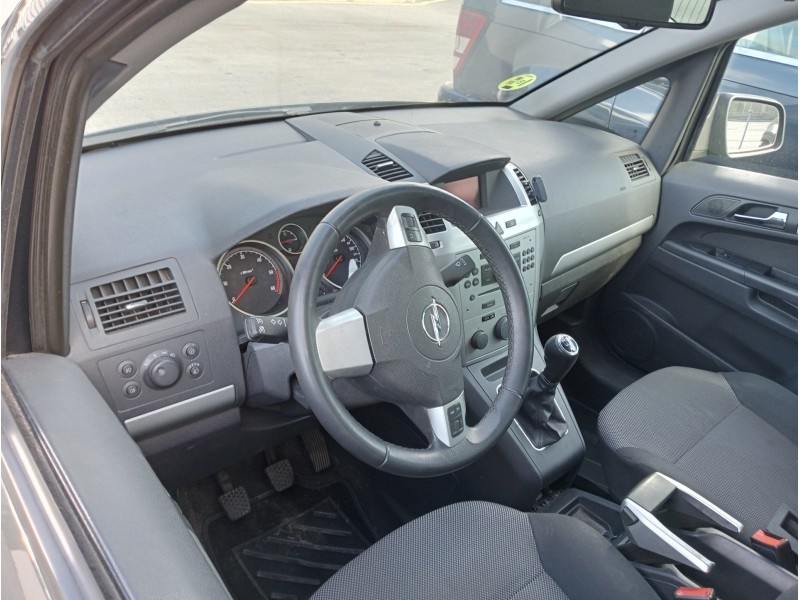 opel zafira b del año 2010