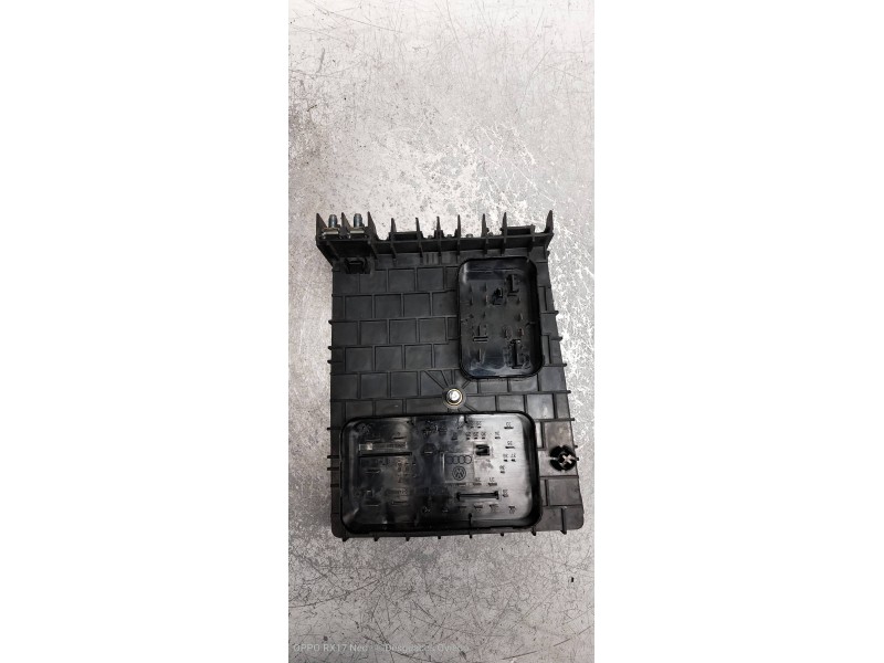 Recambio de caja reles / fusibles para skoda octavia berlina (1z3) active referencia OEM IAM   