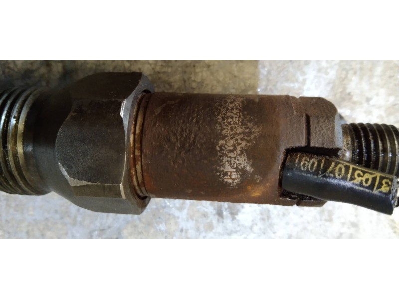 Recambio de inyector para peugeot 806 srdt referencia OEM IAM LCR6734302H  