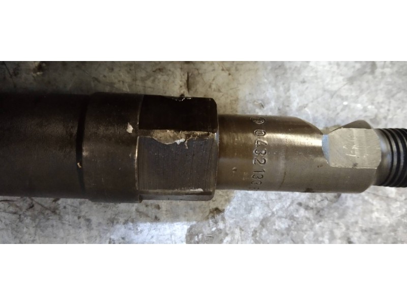 Recambio de inyector para ford mondeo berlina (ge) ambiente referencia OEM IAM 0432133801  