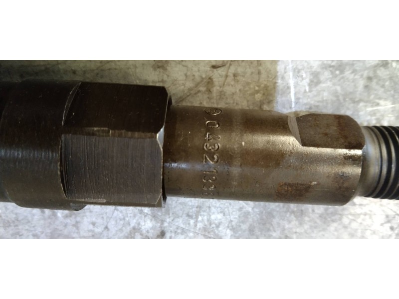 Recambio de inyector para ford mondeo berlina (ge) ambiente referencia OEM IAM 0432133801  