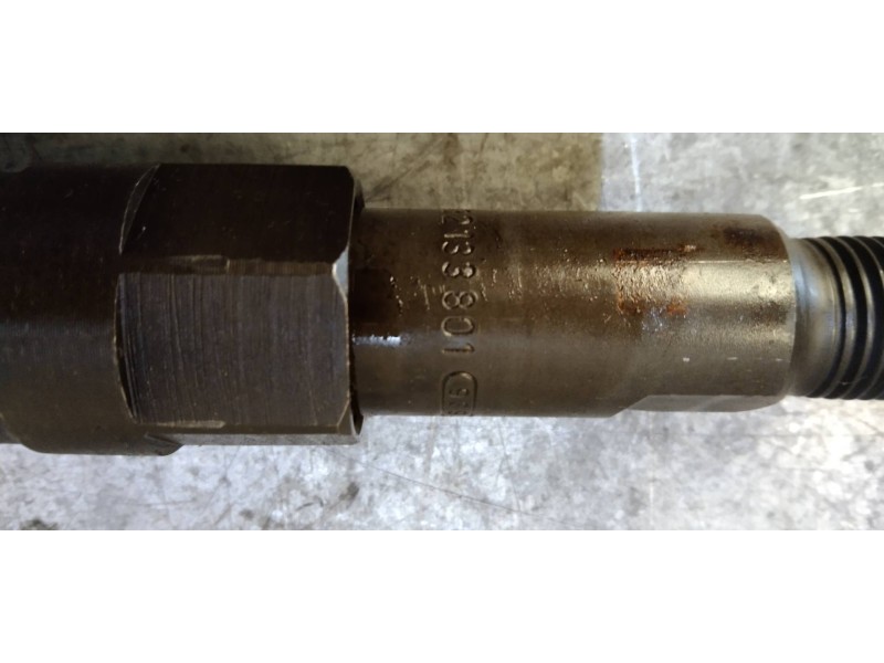 Recambio de inyector para ford mondeo berlina (ge) ambiente referencia OEM IAM 0432133801  