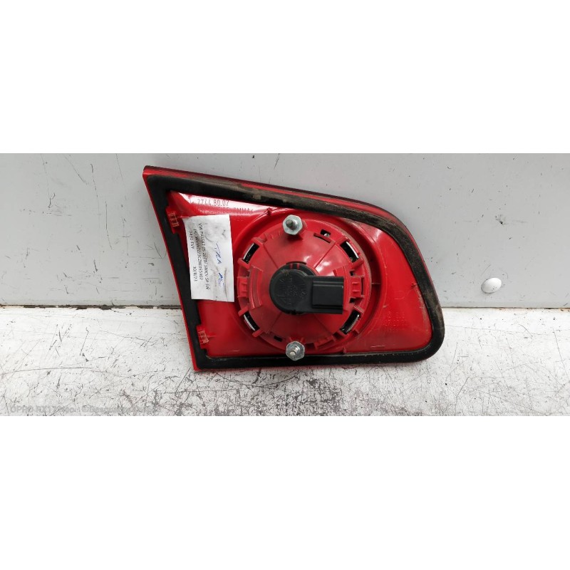 Recambio de piloto trasero derecho interior para volkswagen passat variant (3c5) highline referencia OEM IAM 3C9945094  