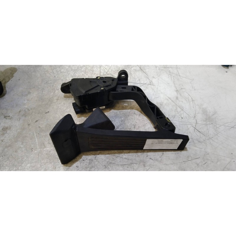 Recambio de potenciometro pedal para kia sportage drive 4x2 referencia OEM IAM 327002S000  