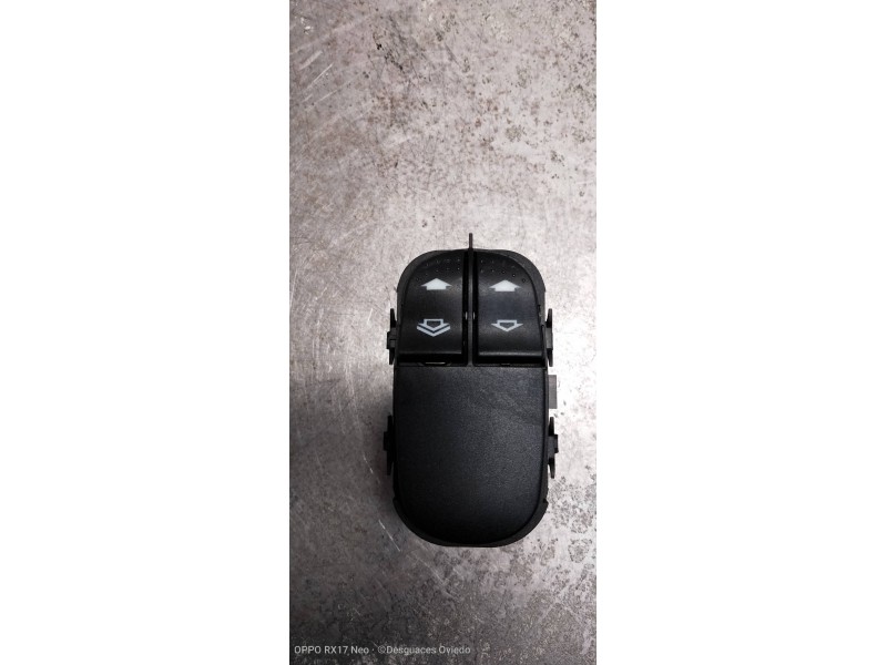 Recambio de mando elevalunas delantero izquierdo para ford focus berlina (cak) ambiente referencia OEM IAM YS4T14529AA  