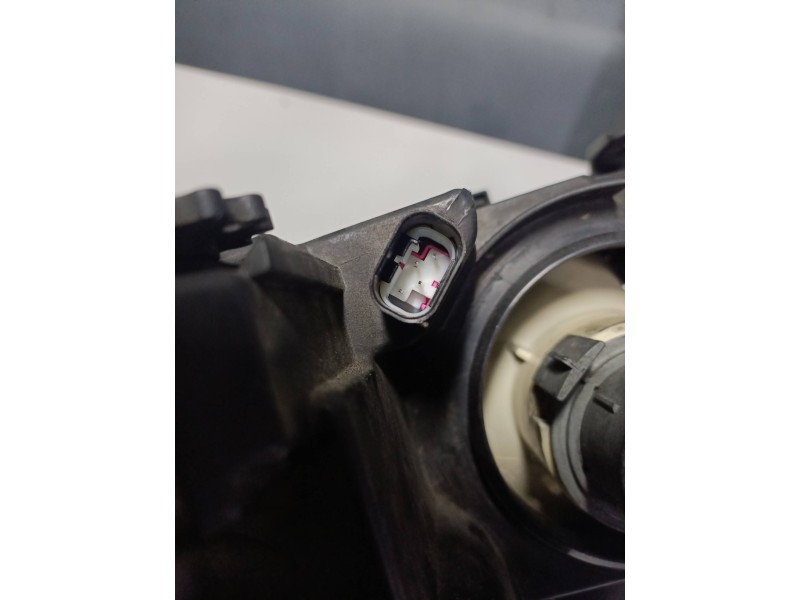 Recambio de faro izquierdo para bmw serie 3 coupe (e46) 318 ci referencia OEM IAM 030115720540101 6904275 