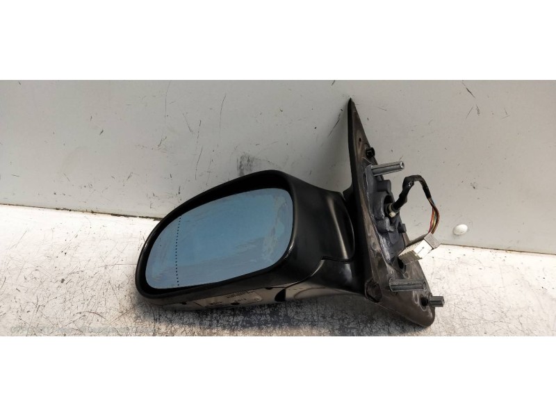 Recambio de retrovisor izquierdo para peugeot 406 berlina (s1/s2) stdt referencia OEM IAM   