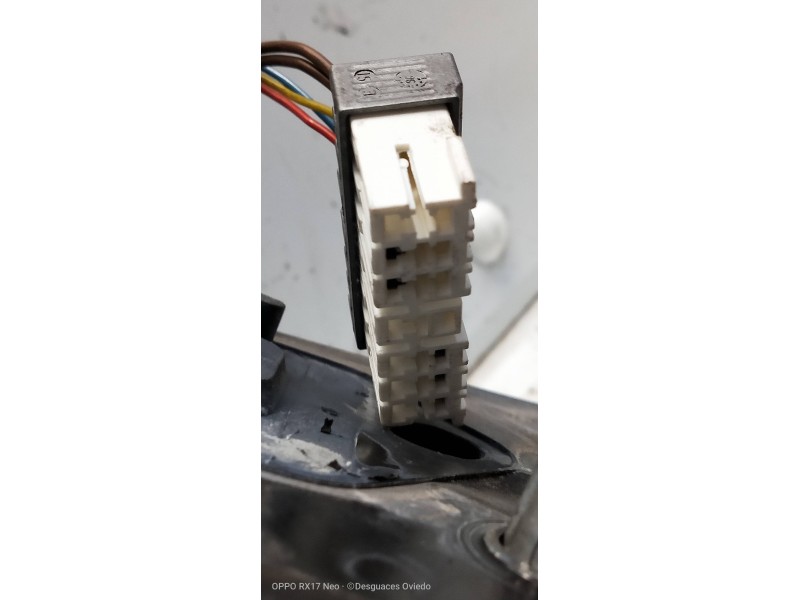 Recambio de retrovisor izquierdo para peugeot 406 berlina (s1/s2) stdt referencia OEM IAM   