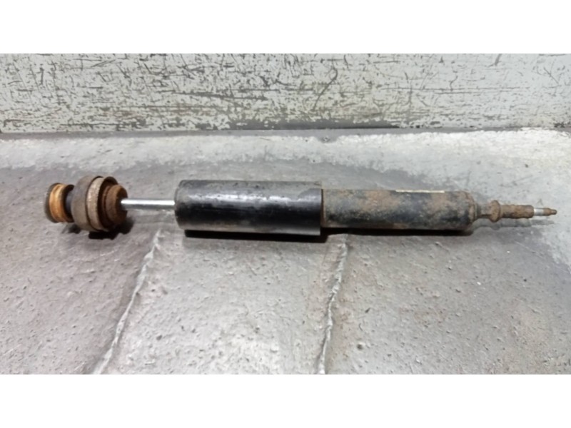 Recambio de amortiguador trasero izquierdo para bmw serie 3 touring (e46) 320d referencia OEM IAM 33526771725  