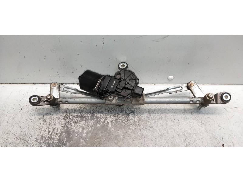 Recambio de motor limpia delantero para ssangyong tivoli crystal 4x2 referencia OEM IAM 7821035002  