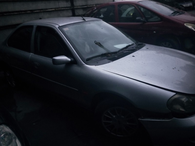 ford mondeo berlina (gd) del año 2000