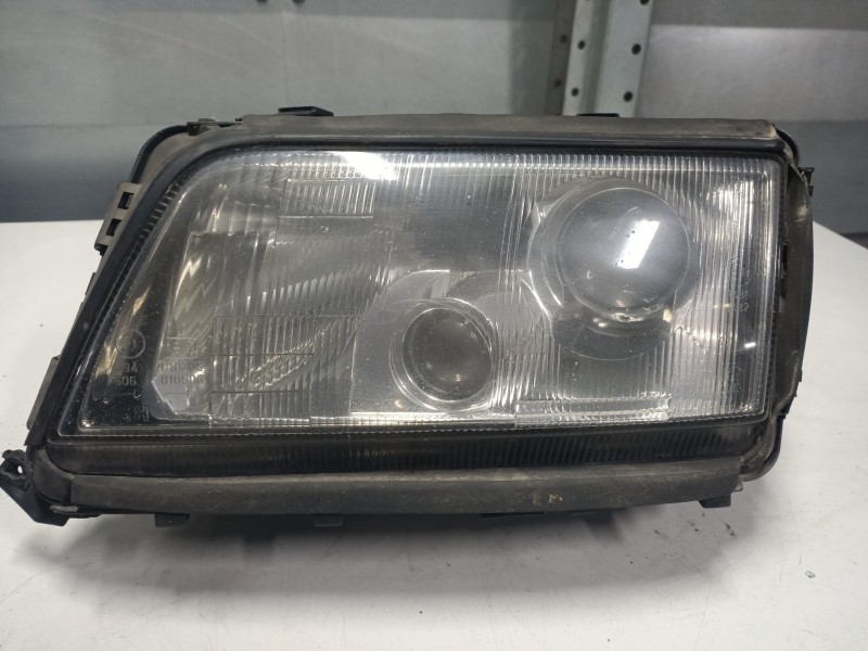 Recambio de faro izquierdo para audi a8 (d2) 2.5 tdi referencia OEM IAM 0301047273  