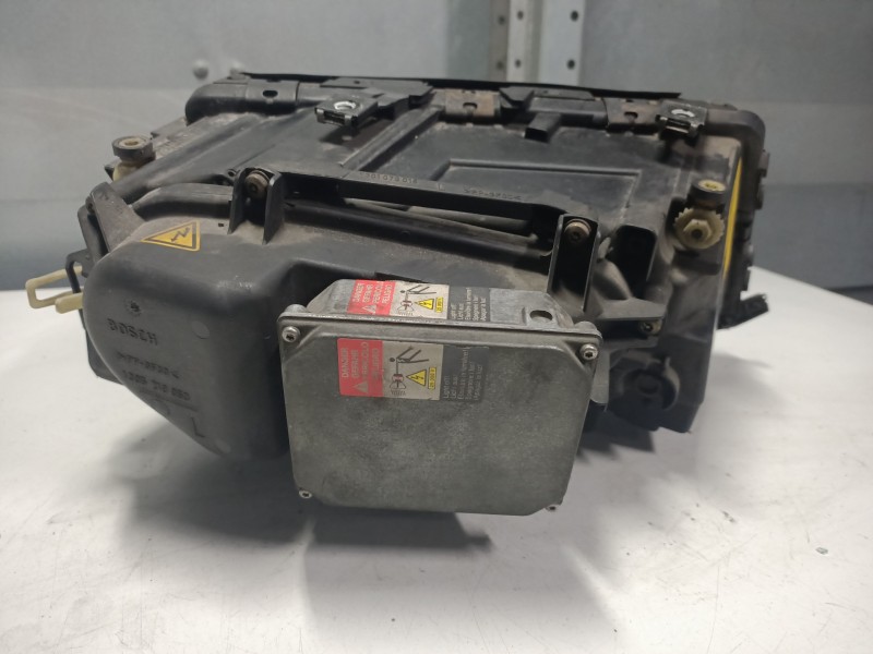 Recambio de faro izquierdo para audi a8 (d2) 2.5 tdi referencia OEM IAM 0301047273  